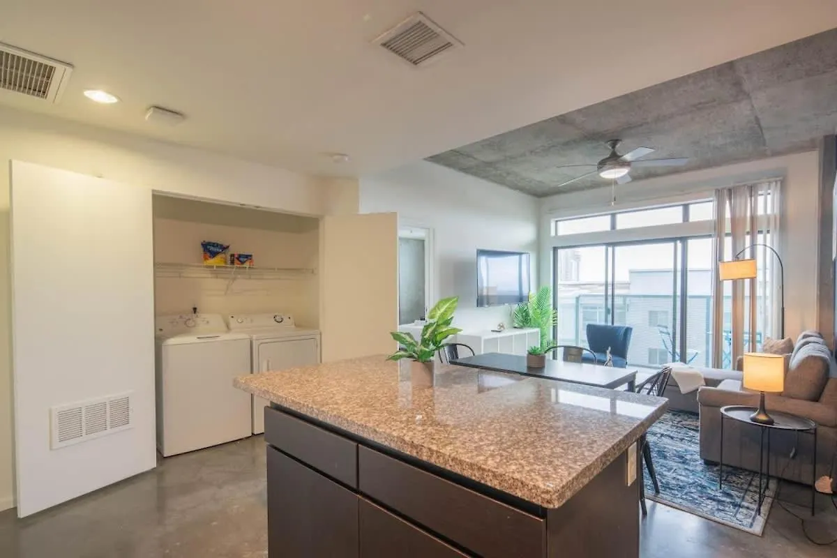 Apartament Desirable 2Bd - Central Dt, Gym, Pool, Parking Sleep8 Phoenix